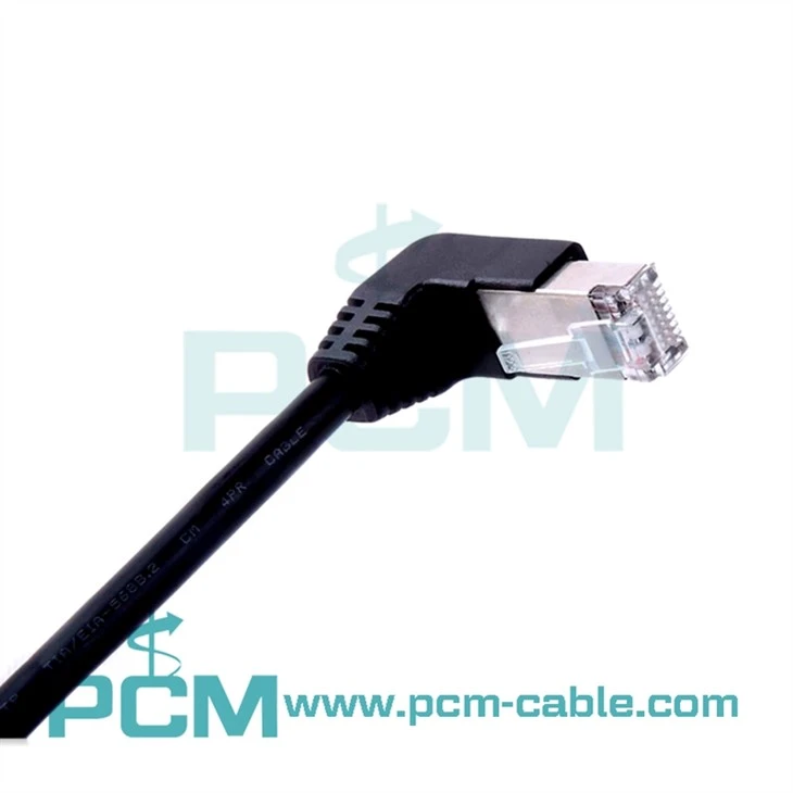 RJ45 vormitud Cat6 plaastrikaabel täisnurga all